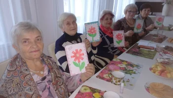 Литературно-музыкальная программа "Эти нежные строки о ней"